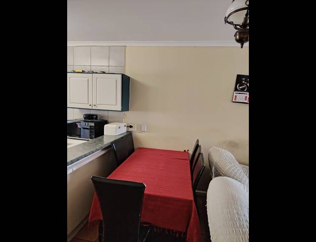 3 BEDROOM TOWNHOUSE FOR SALE IN THE WOLDS